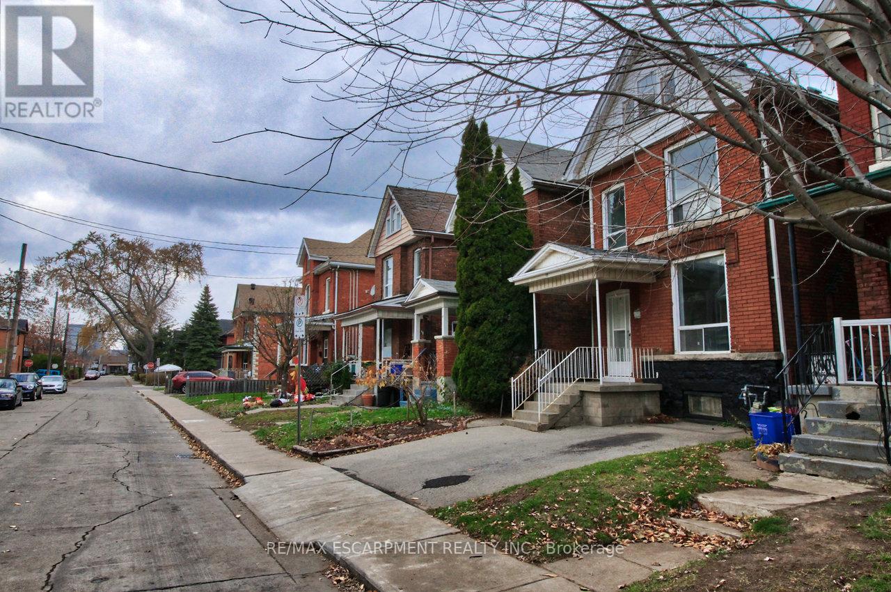 49 Nightingale Street, Hamilton, Ontario  L8L 1R7 - Photo 4 - X12596074