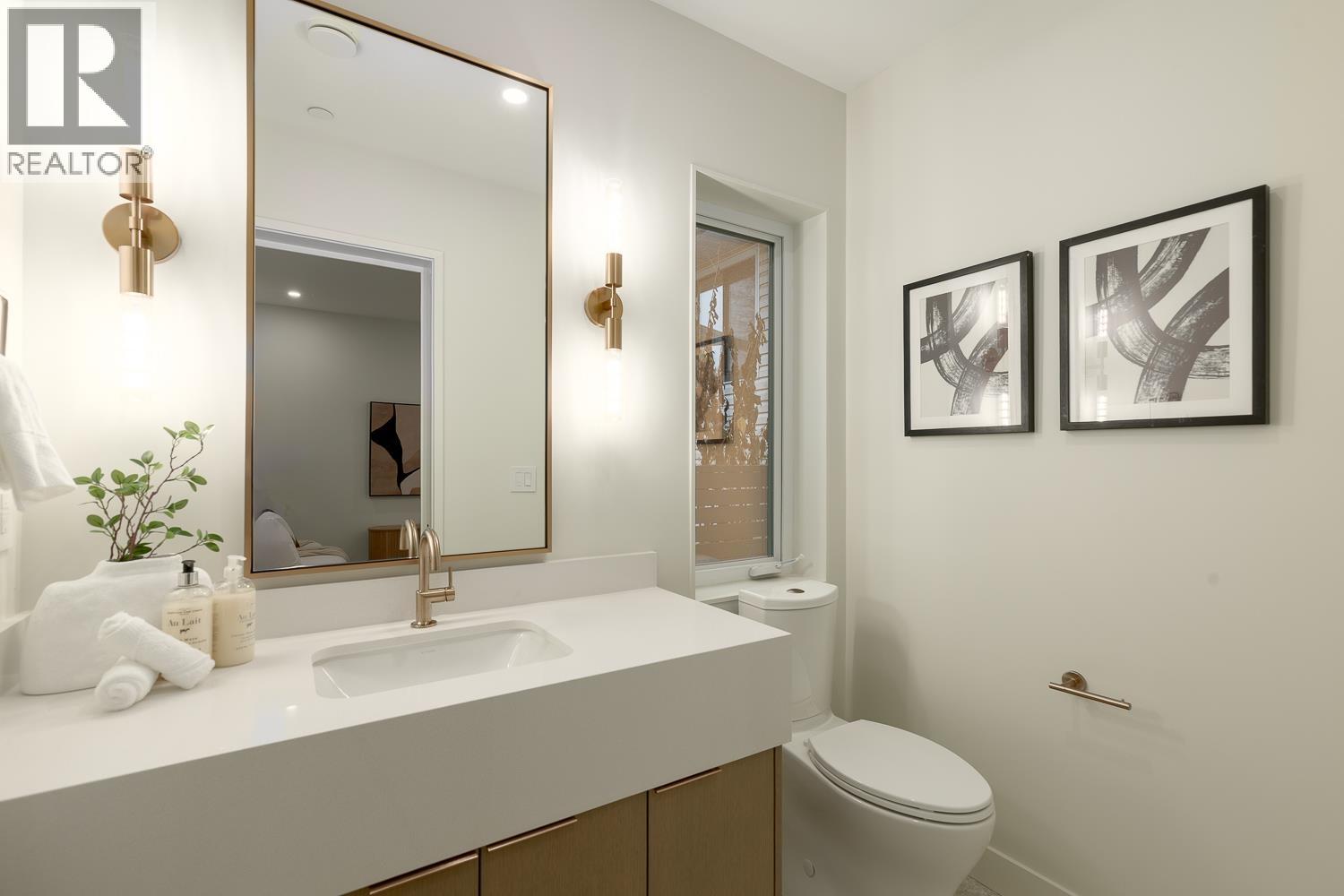 5405 Wales Street, Vancouver, British Columbia  V5R 3M9 - Photo 3 - R3068425