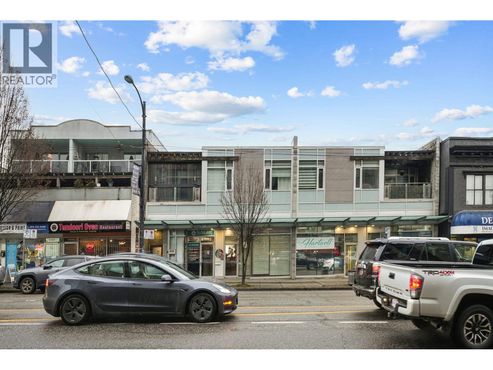 203 6460 Main Street, Vancouver, British Columbia V5W 2V4 - Photo 1 - R3071678