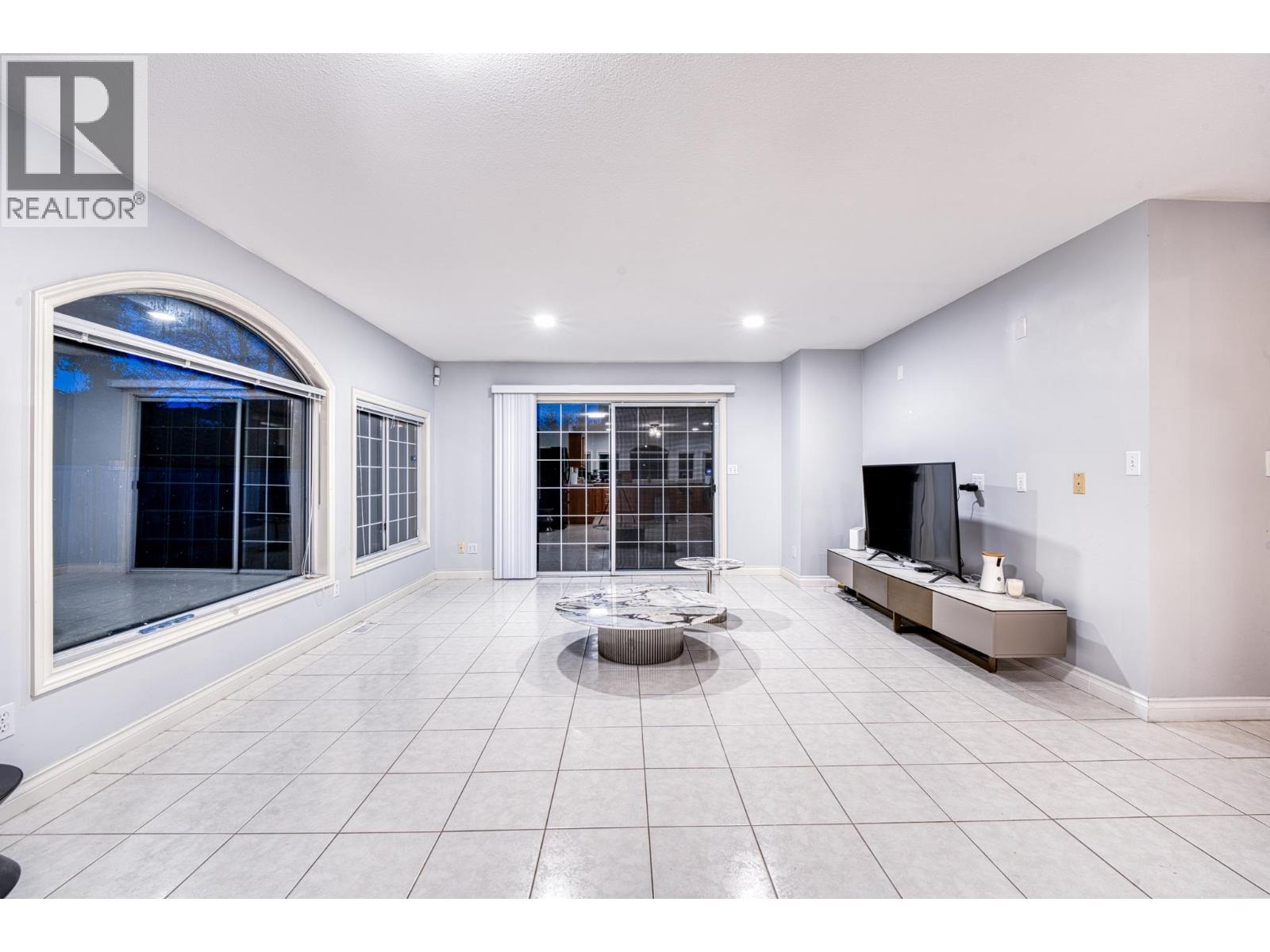 5660 Stefanko Place, Richmond, British Columbia  V7E 5G2 - Photo 3 - R3071688