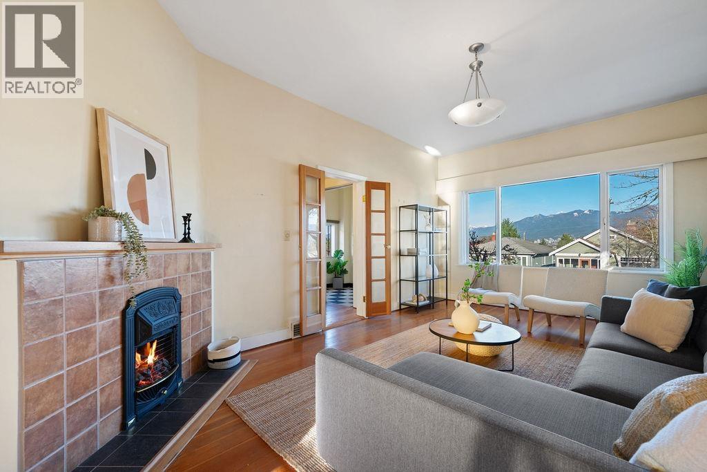 2130 Parker Street, Vancouver, British Columbia  V5L 2L7 - Photo 2 - R3071699