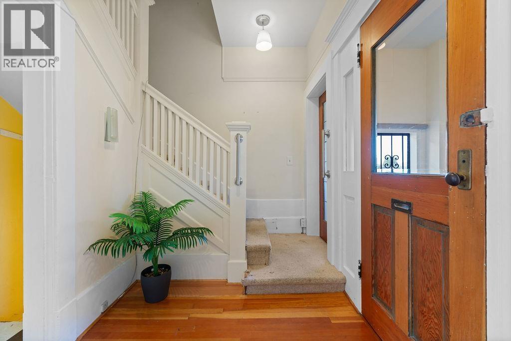 2130 Parker Street, Vancouver, British Columbia  V5L 2L7 - Photo 5 - R3071699