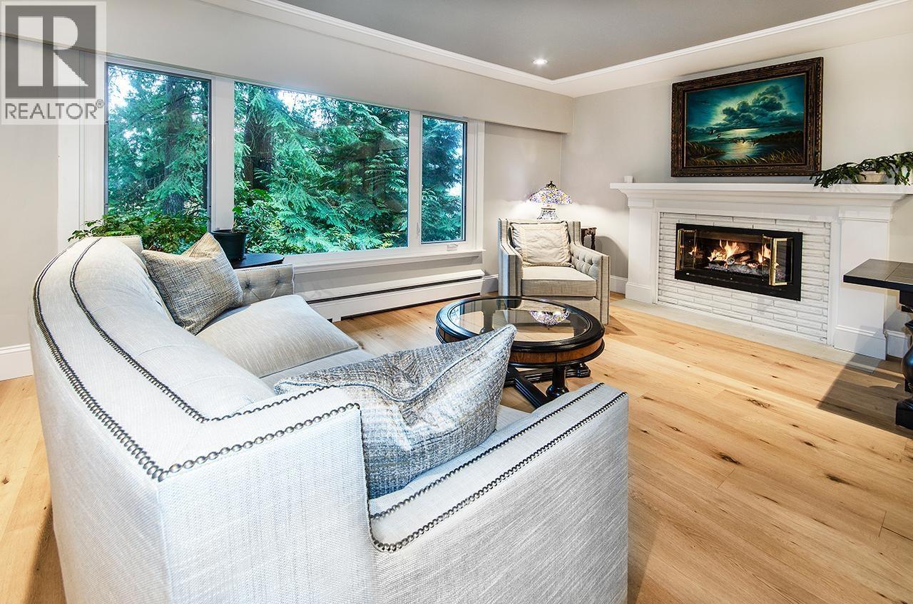 3091 Royal Avenue, North Vancouver, British Columbia  V7K 1Y6 - Photo 1 - R3071690