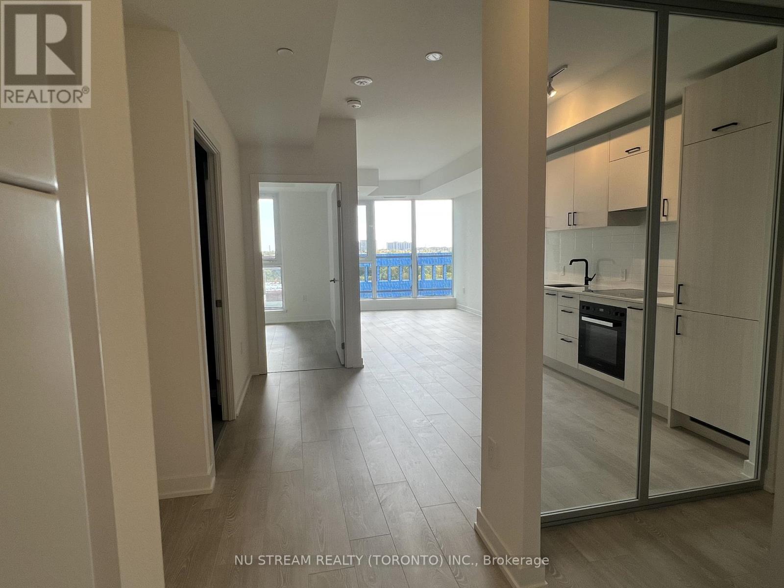 425 - 1 Kyle Lowry Road, Toronto, Ontario  M3C 0S6 - Photo 4 - C12596108