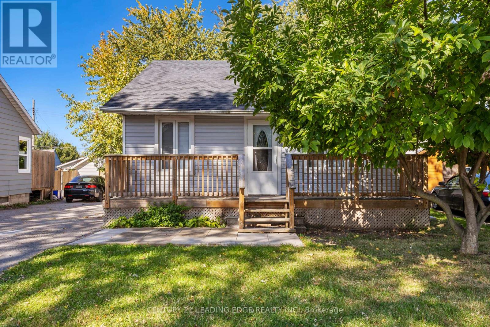 18 Beech Street, Ajax, Ontario  L1S 1W1 - Photo 2 - E12596120