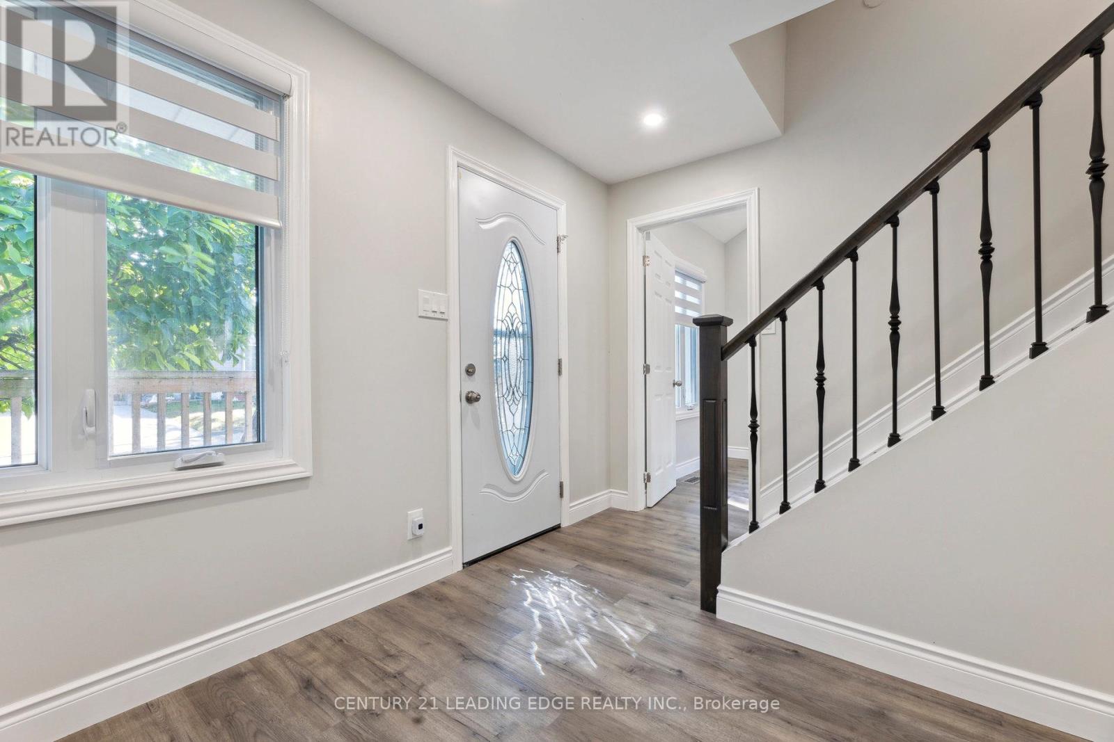 18 Beech Street, Ajax, Ontario  L1S 1W1 - Photo 6 - E12596120