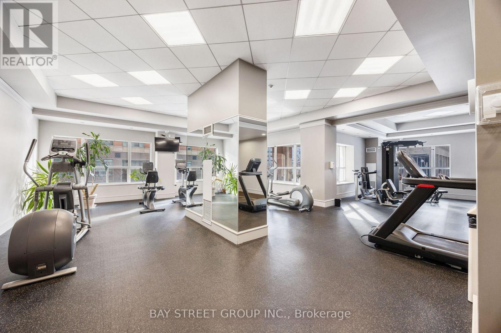 1805 - 909 Bay Street, Toronto, Ontario M5S 3G2 - Photo 9 - C12590504