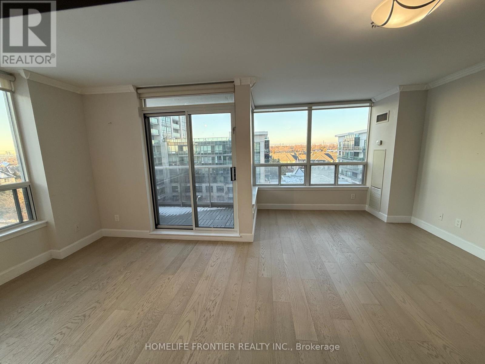 512 - 50 Disera Drive, Vaughan, Ontario  L4J 9E9 - Photo 6 - N12596118