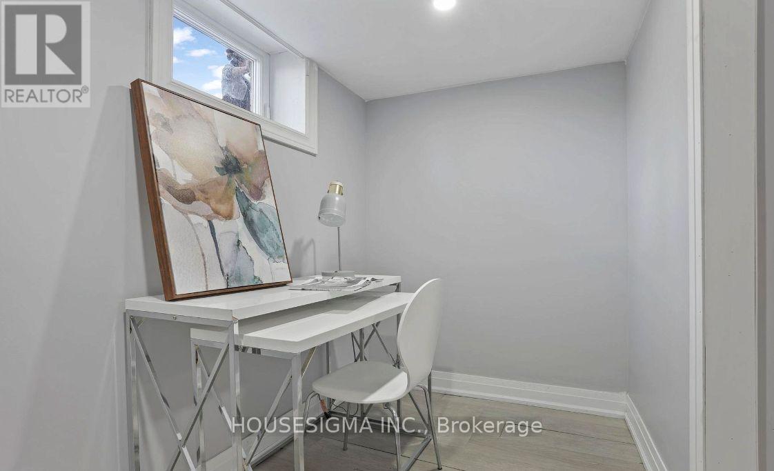 90a Bicknell Avenue, Toronto, Ontario M6M 4G7 - Photo 16 - W12596110