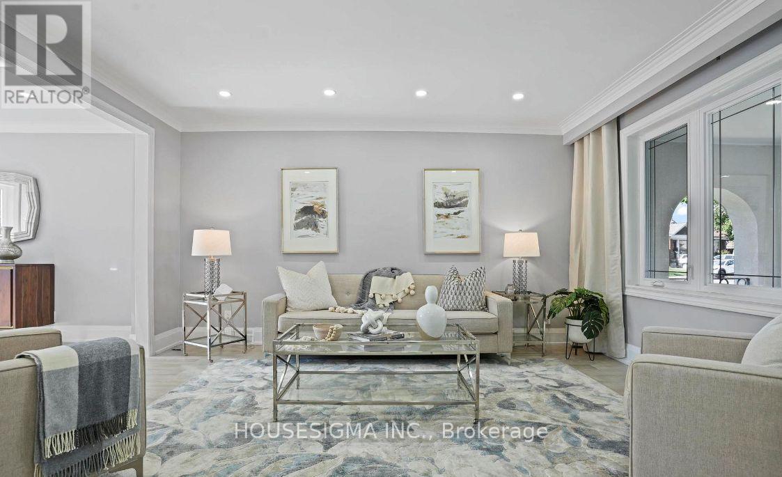 90a Bicknell Avenue, Toronto, Ontario M6M 4G7 - Photo 3 - W12596110