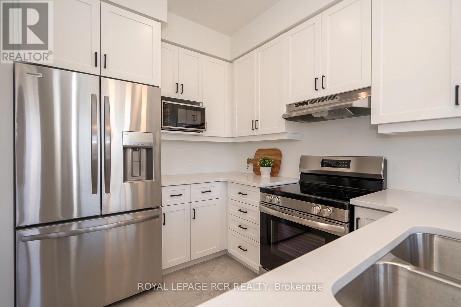 12 - 690 Broadway Avenue, Orangeville, Ontario L9W 7T7 - Photo 10 - W12596122