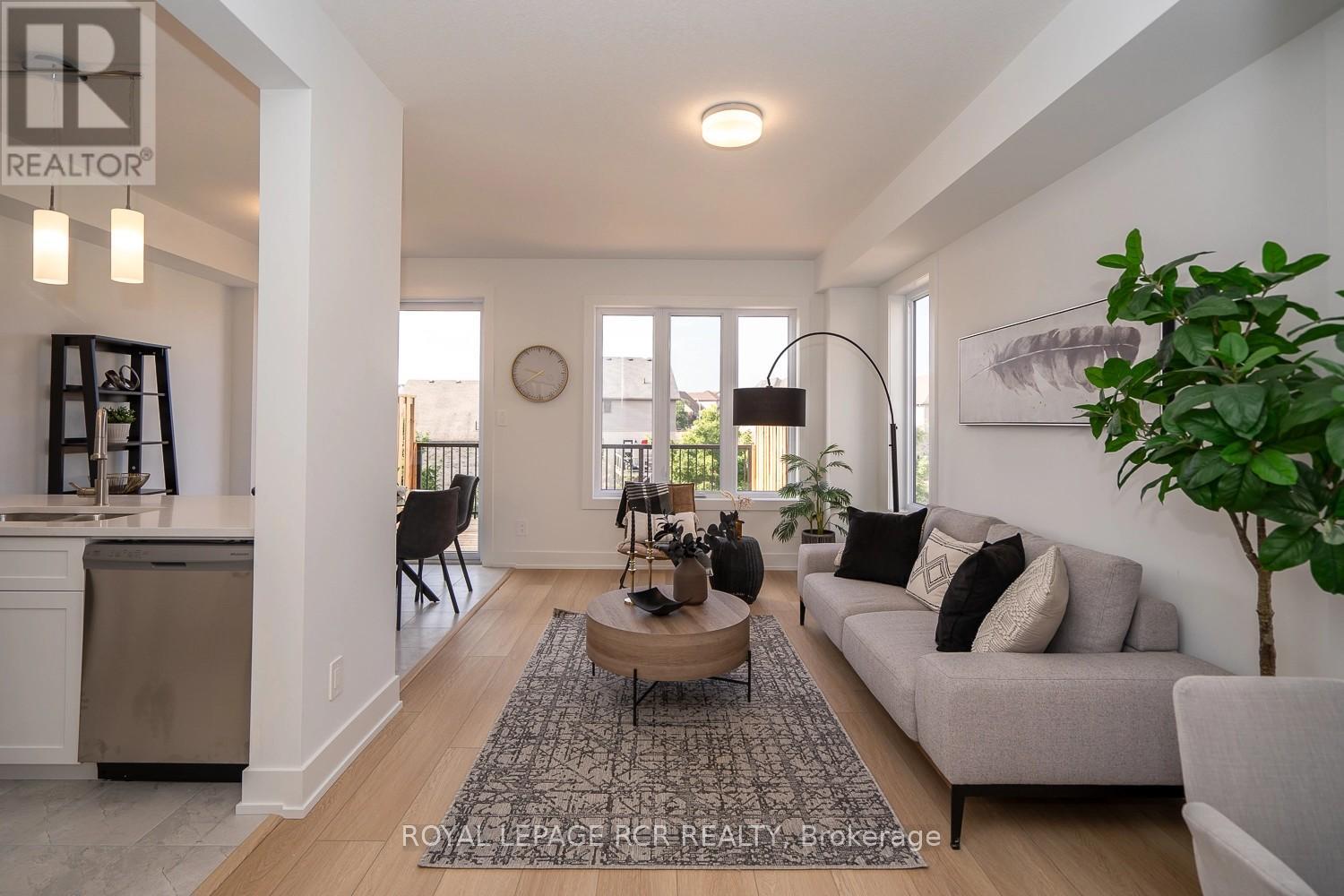 12 - 690 Broadway Avenue, Orangeville, Ontario L9W 7T7 - Photo 3 - W12596122