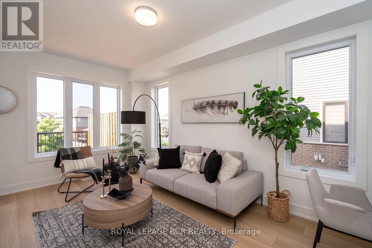 12 - 690 Broadway Avenue, Orangeville, Ontario L9W 7T7 - Photo 4 - W12596122