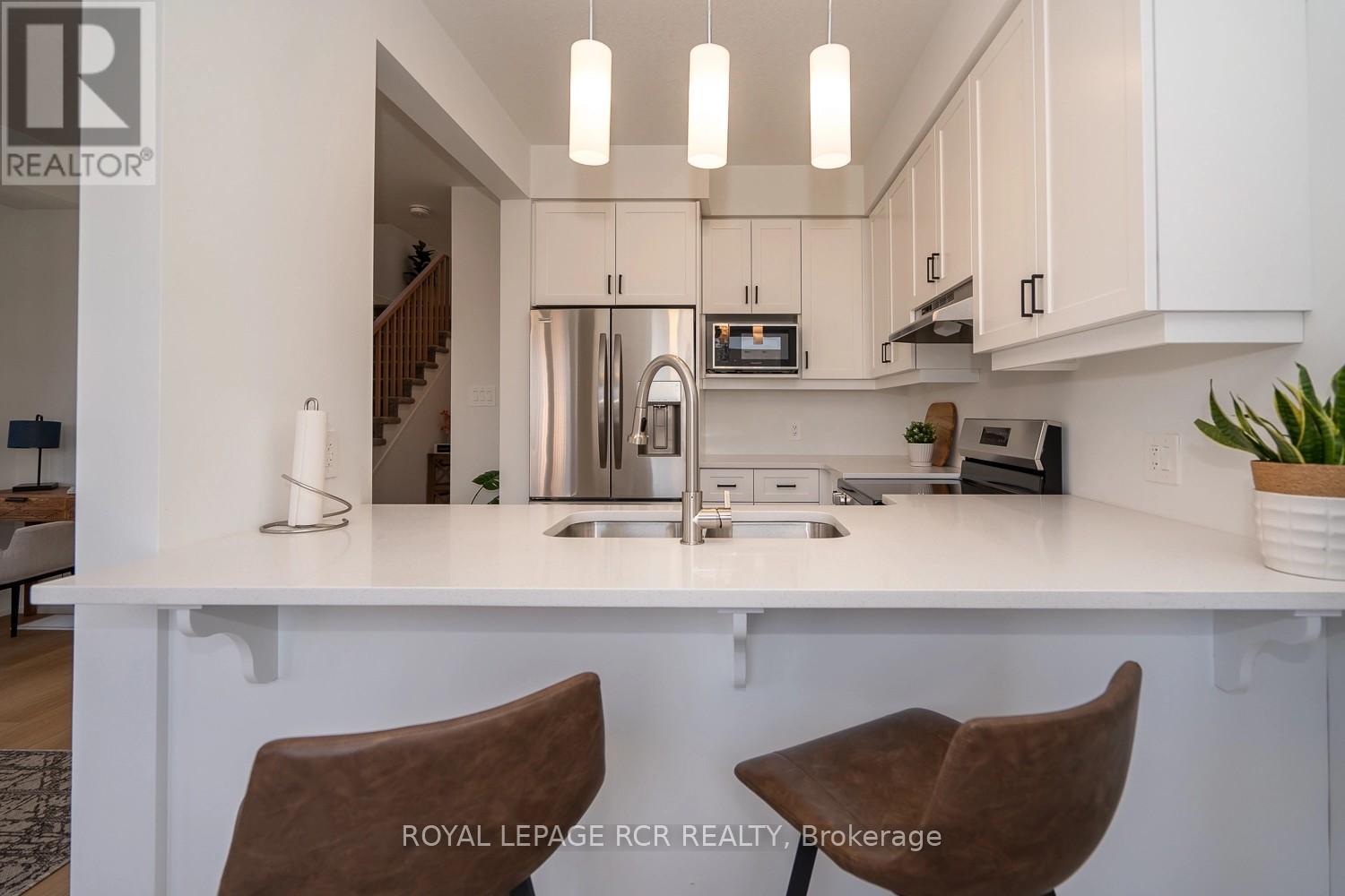 12 - 690 Broadway Avenue, Orangeville, Ontario L9W 7T7 - Photo 8 - W12596122