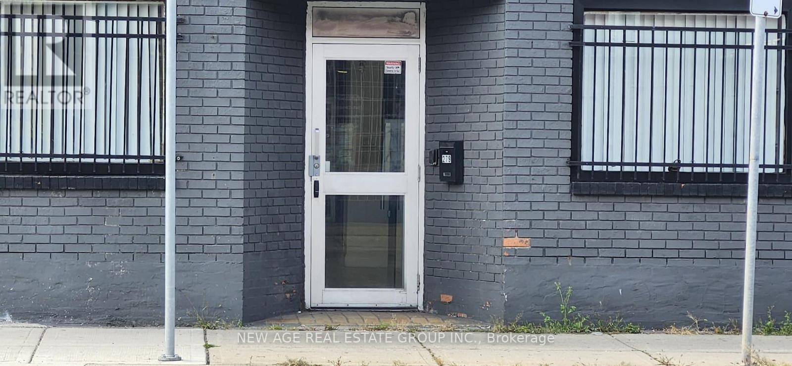 279 Kenilworth Avenue N, Hamilton, Ontario L8H 2W1 - Photo 10 - X12596102