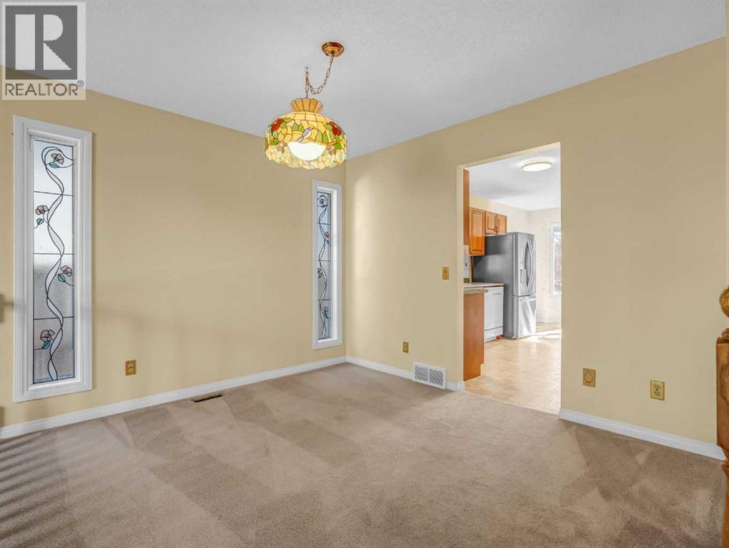 76 Wood Valley Rise Sw, Calgary, Alberta  T2W 5S5 - Photo 25 - A2253607