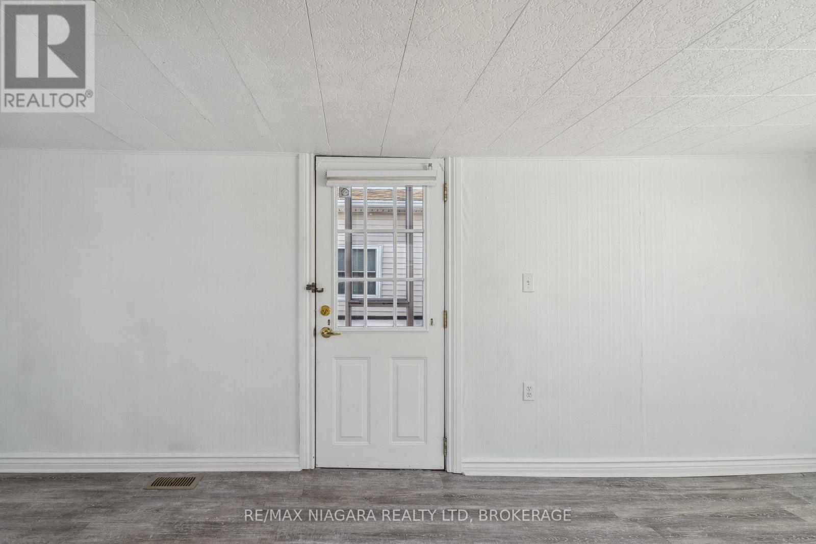 21 - 2175 Mewburn Road, Niagara Falls, Ontario  L2E 6S4 - Photo 30 - X12596180