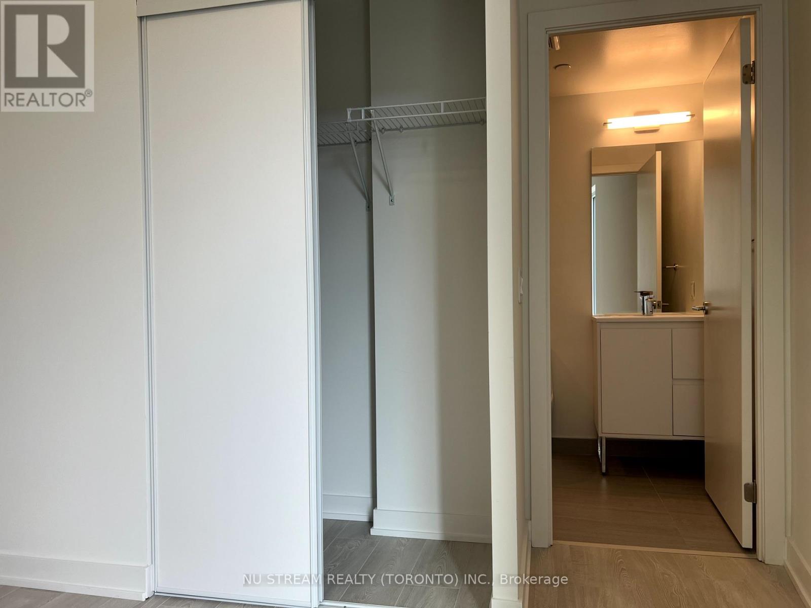 223 - 1 Kyle Lowry Road, Toronto, Ontario  M3C 1H7 - Photo 4 - C12596144