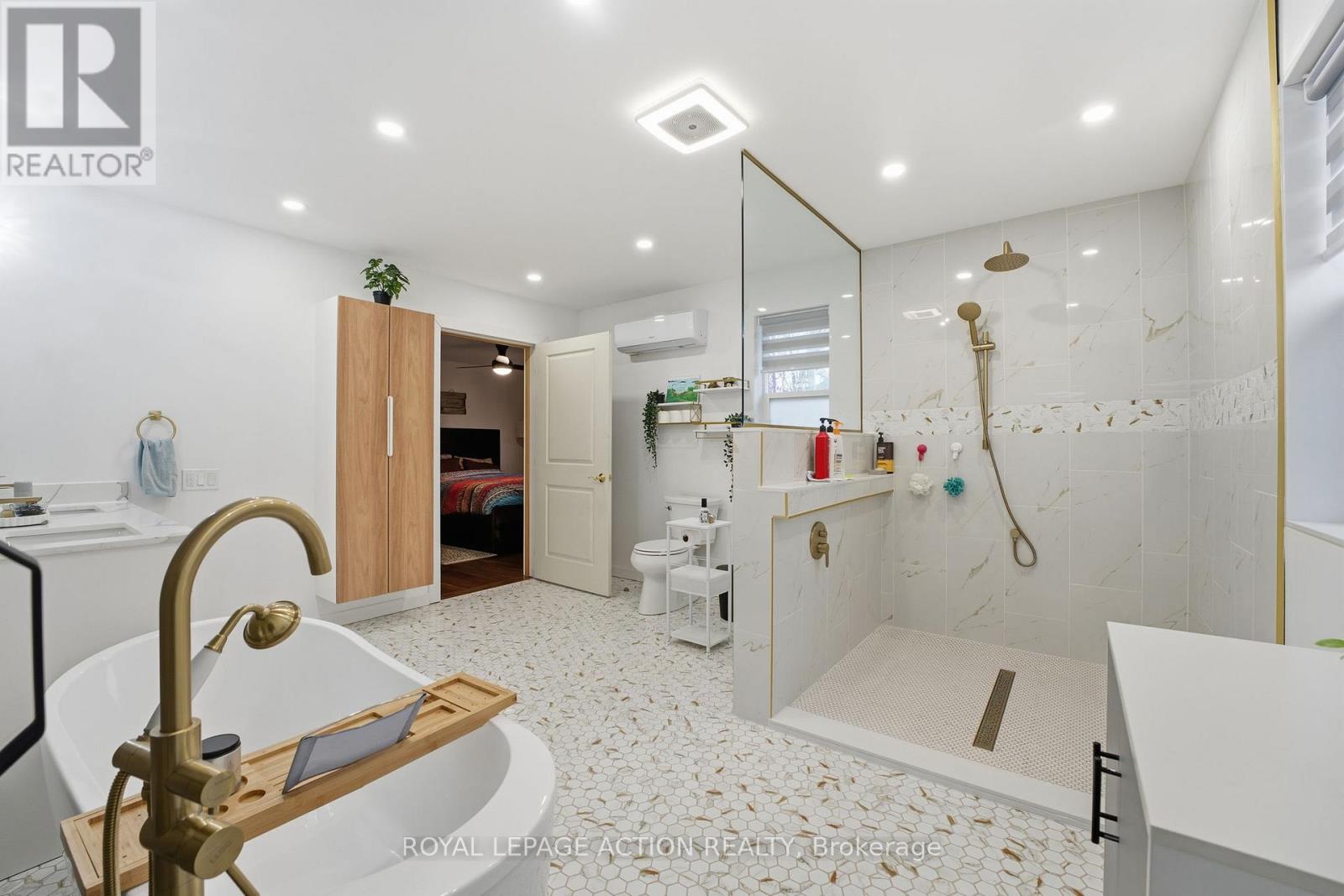 33 Dufferin Street, Brant, Ontario  N0E 1A0 - Photo 23 - X12579584