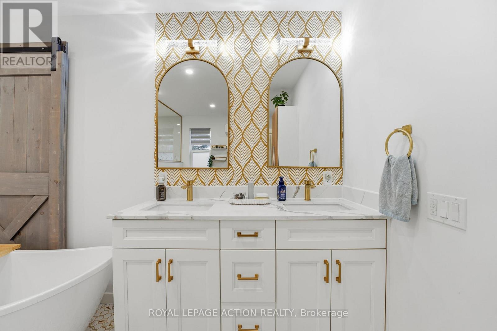 33 Dufferin Street, Brant, Ontario  N0E 1A0 - Photo 22 - X12579584