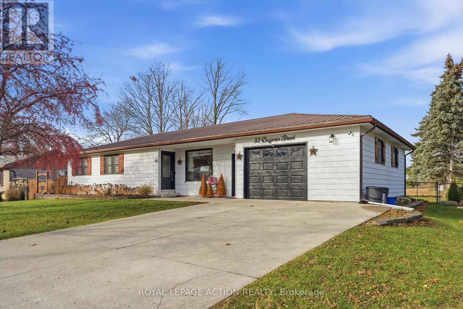 33 Dufferin Street, Brant, Ontario  N0E 1A0 - Photo 4 - X12579584