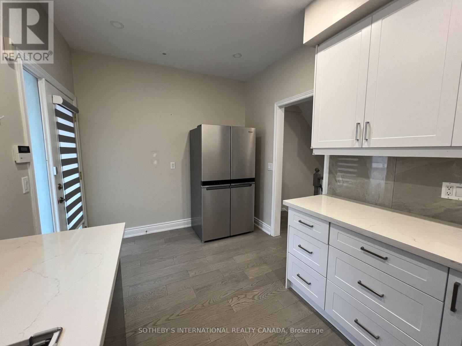 70 Suncrest Boulevard, Markham, Ontario  L3T 7Y1 - Photo 8 - N12596166