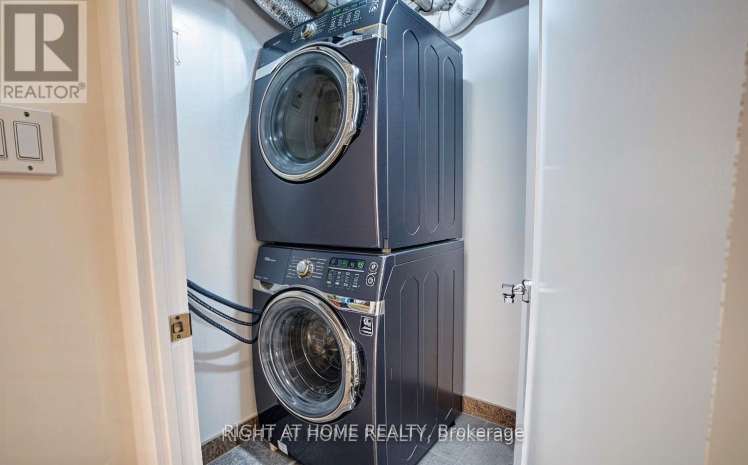 201 - 350 Webb Drive, Mississauga, Ontario  L5B 3W4 - Photo 12 - W12596142