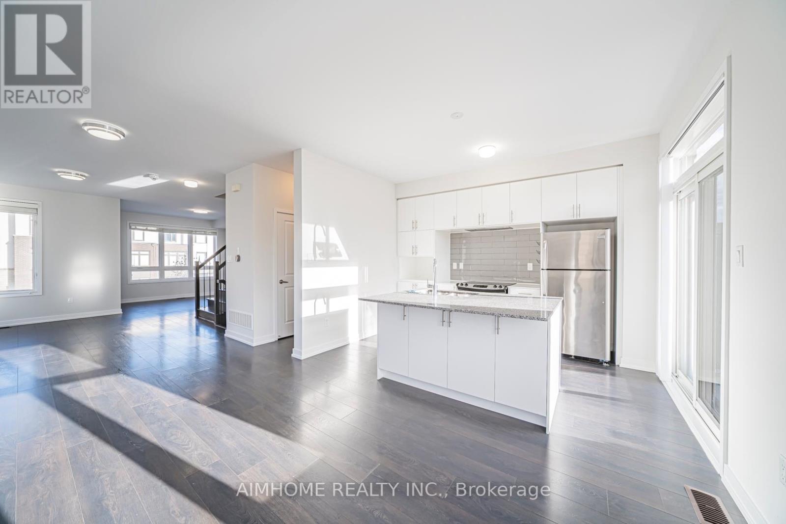 220 Beaveridge Avenue, Oakville, Ontario  L6H 7C3 - Photo 13 - W12596152