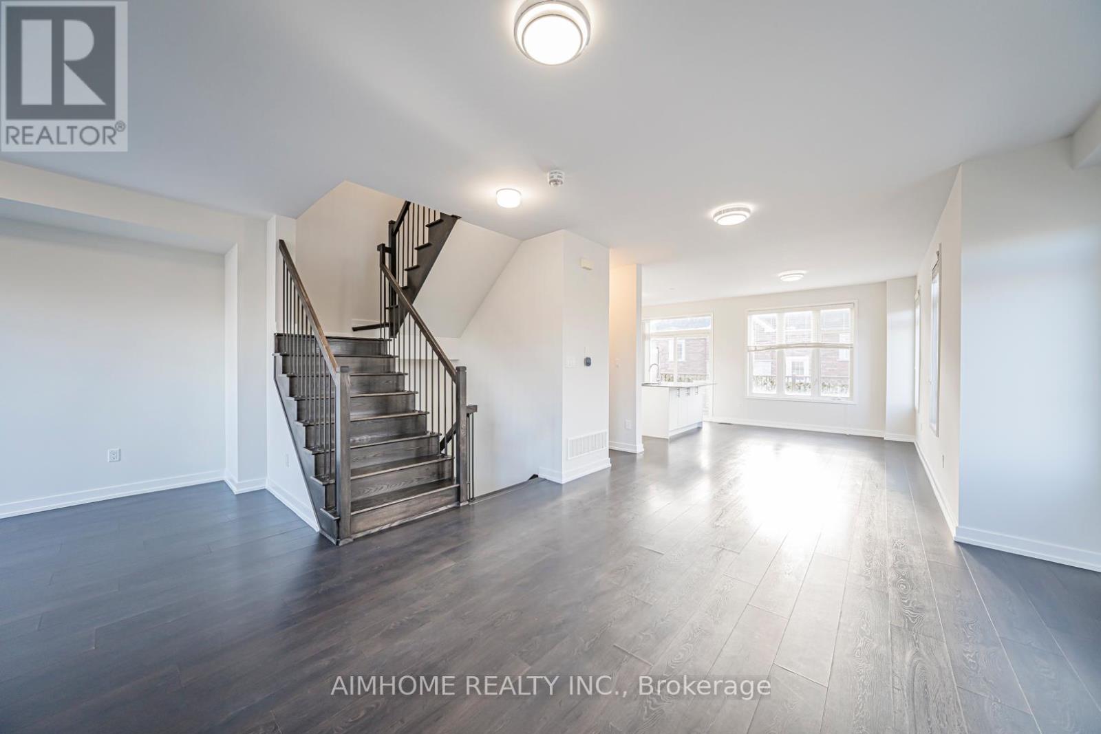 220 Beaveridge Avenue, Oakville, Ontario  L6H 7C3 - Photo 9 - W12596152