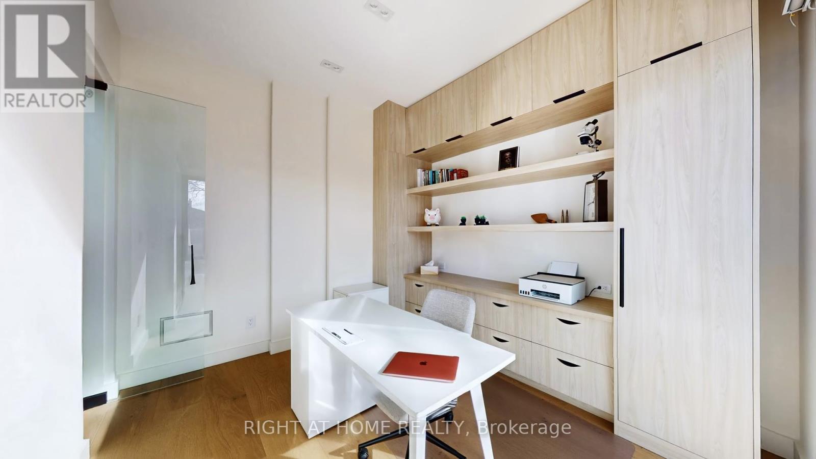 1609 Ogden Avenue, Mississauga, Ontario  L5E 2J2 - Photo 11 - W12596164