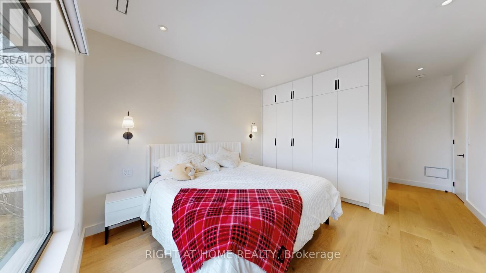 1609 Ogden Avenue, Mississauga, Ontario  L5E 2J2 - Photo 25 - W12596164