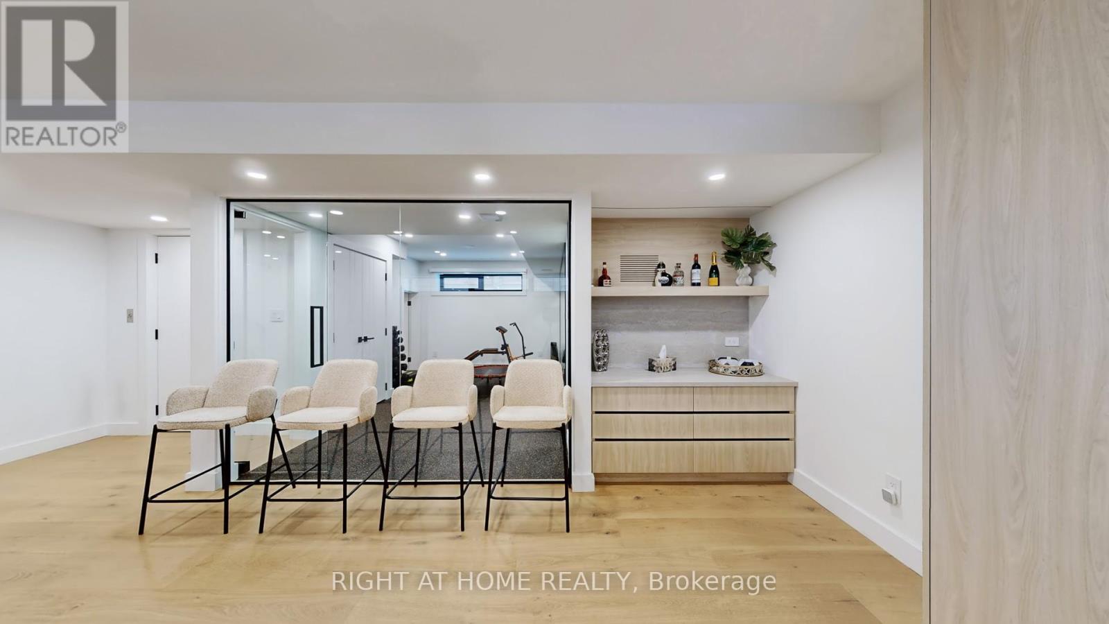 1609 Ogden Avenue, Mississauga, Ontario  L5E 2J2 - Photo 35 - W12596164