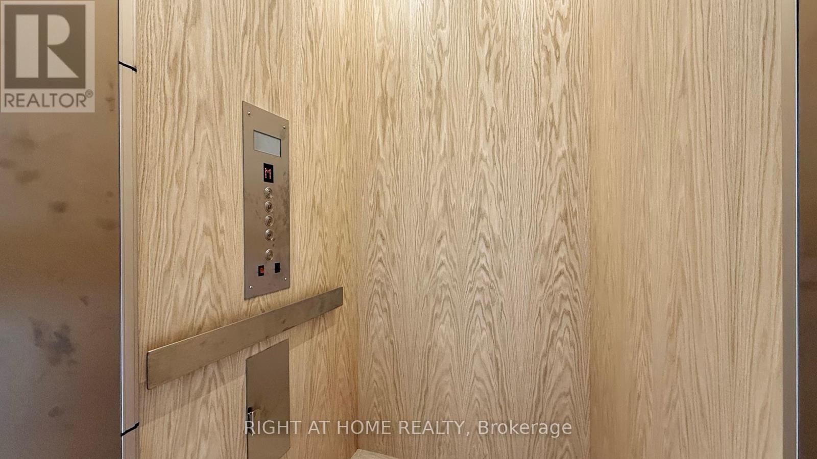 1609 Ogden Avenue, Mississauga, Ontario  L5E 2J2 - Photo 42 - W12596164