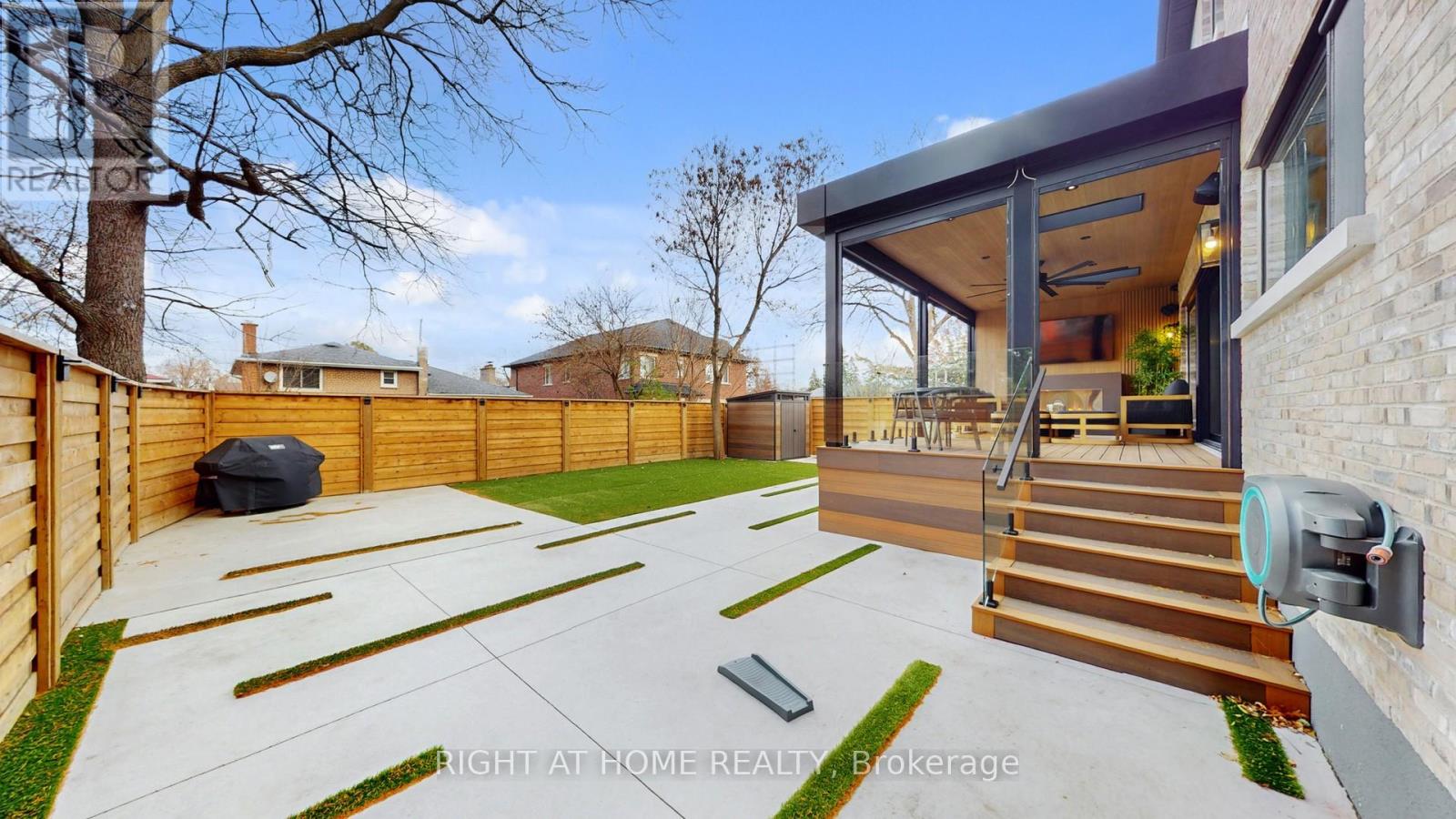 1609 Ogden Avenue, Mississauga, Ontario  L5E 2J2 - Photo 47 - W12596164