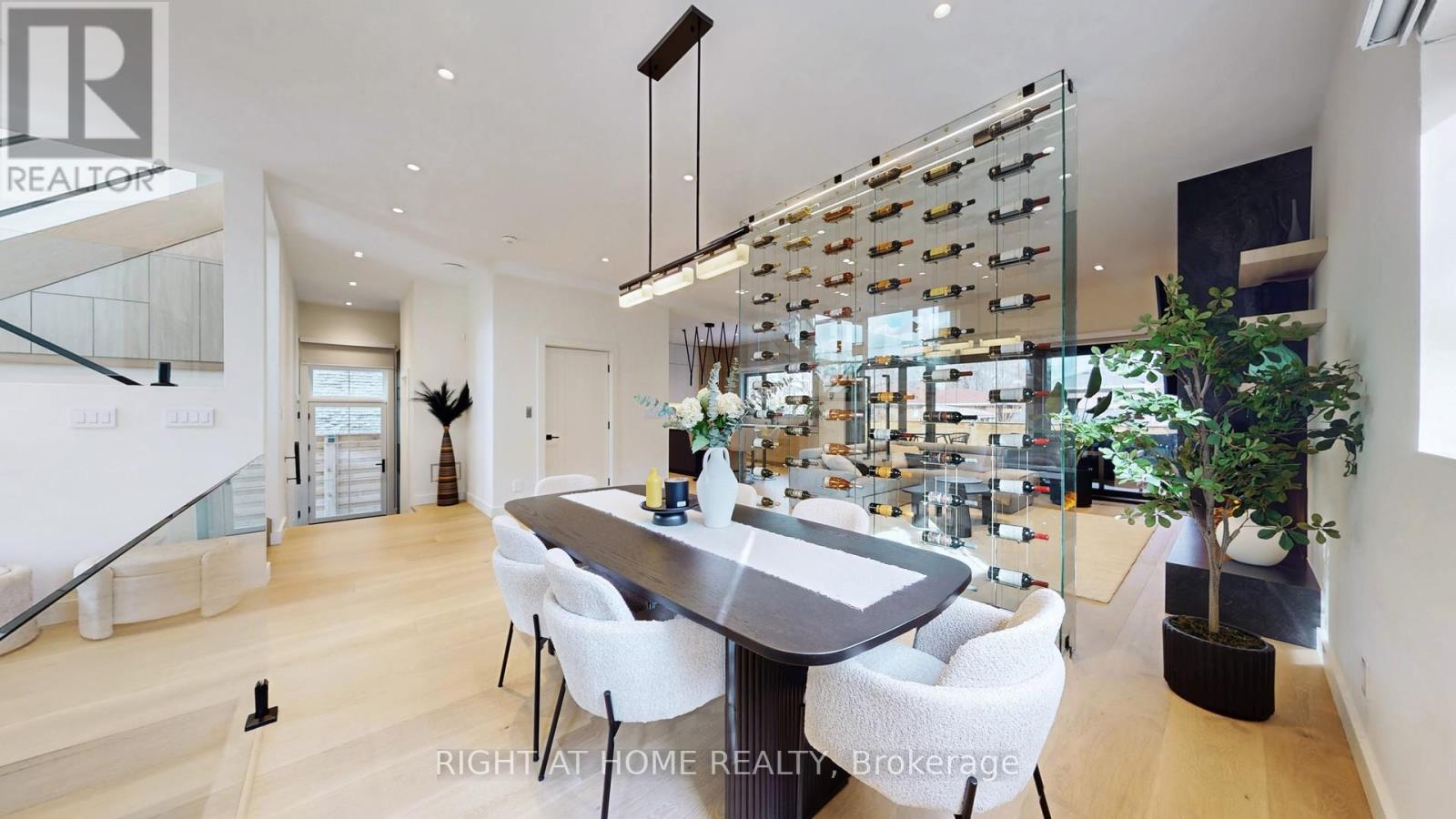 1609 Ogden Avenue, Mississauga, Ontario  L5E 2J2 - Photo 9 - W12596164