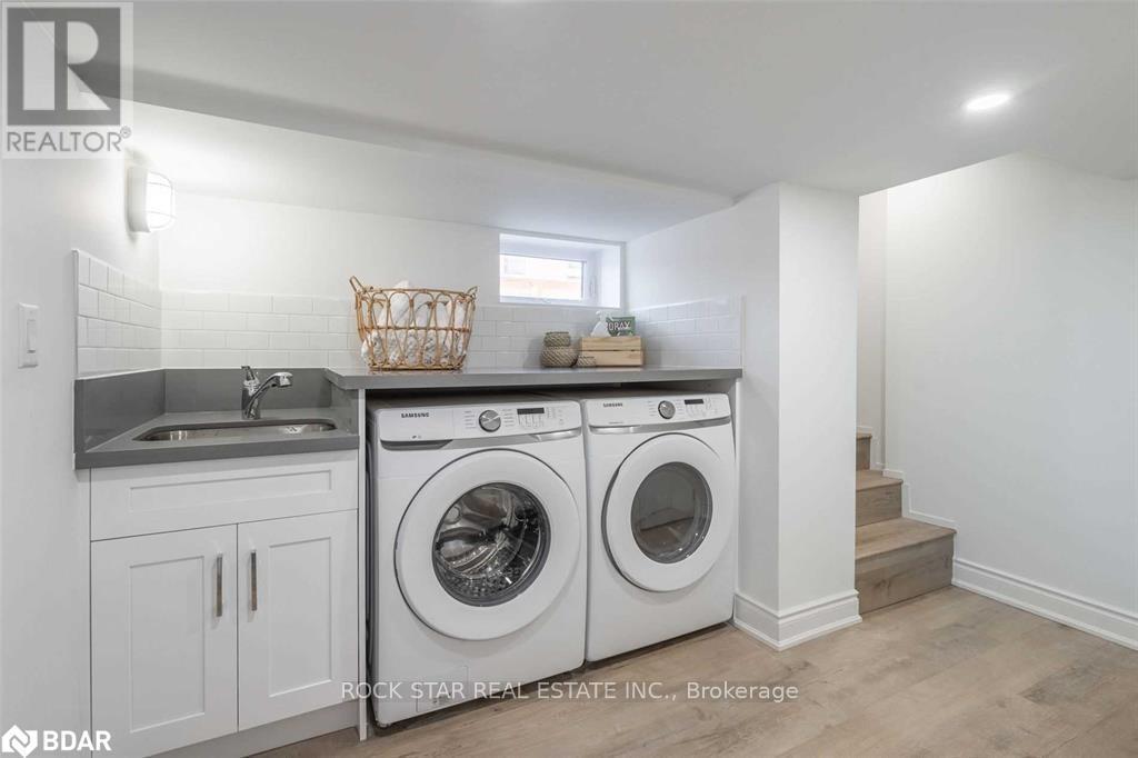 Lower - 1 Edward Street, Hamilton, Ontario  L8L 2V2 - Photo 11 - X12596126