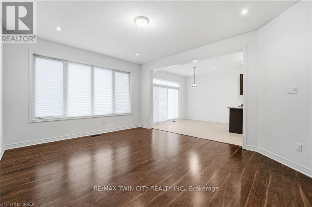 106 Barlow Place, Brant, Ontario  N3L 0G8 - Photo 13 - X12596168