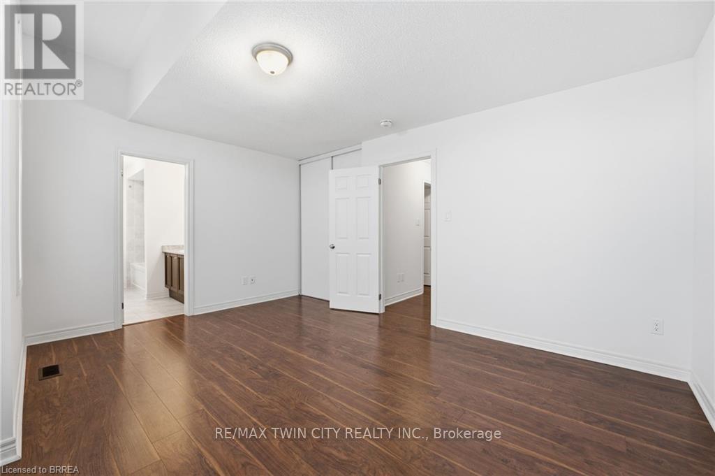 106 Barlow Place, Brant, Ontario  N3L 0G8 - Photo 17 - X12596168