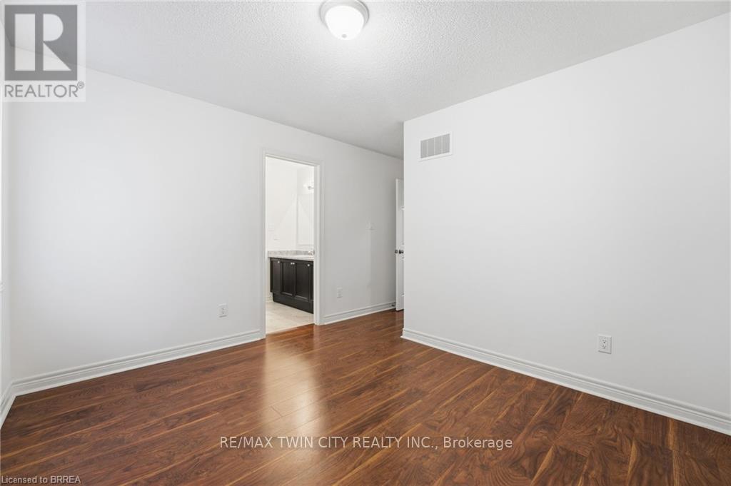 106 Barlow Place, Brant, Ontario  N3L 0G8 - Photo 22 - X12596168