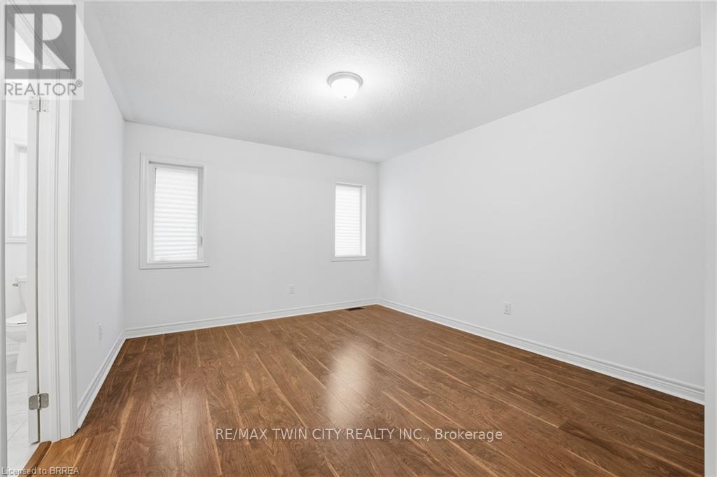 106 Barlow Place, Brant, Ontario  N3L 0G8 - Photo 26 - X12596168