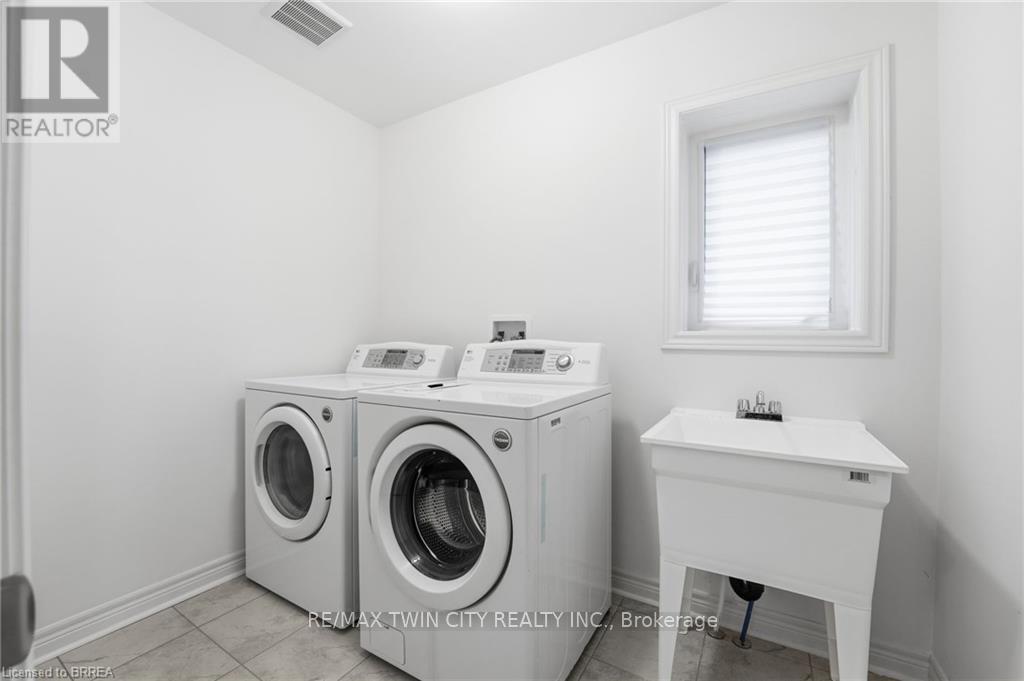 106 Barlow Place, Brant, Ontario  N3L 0G8 - Photo 27 - X12596168