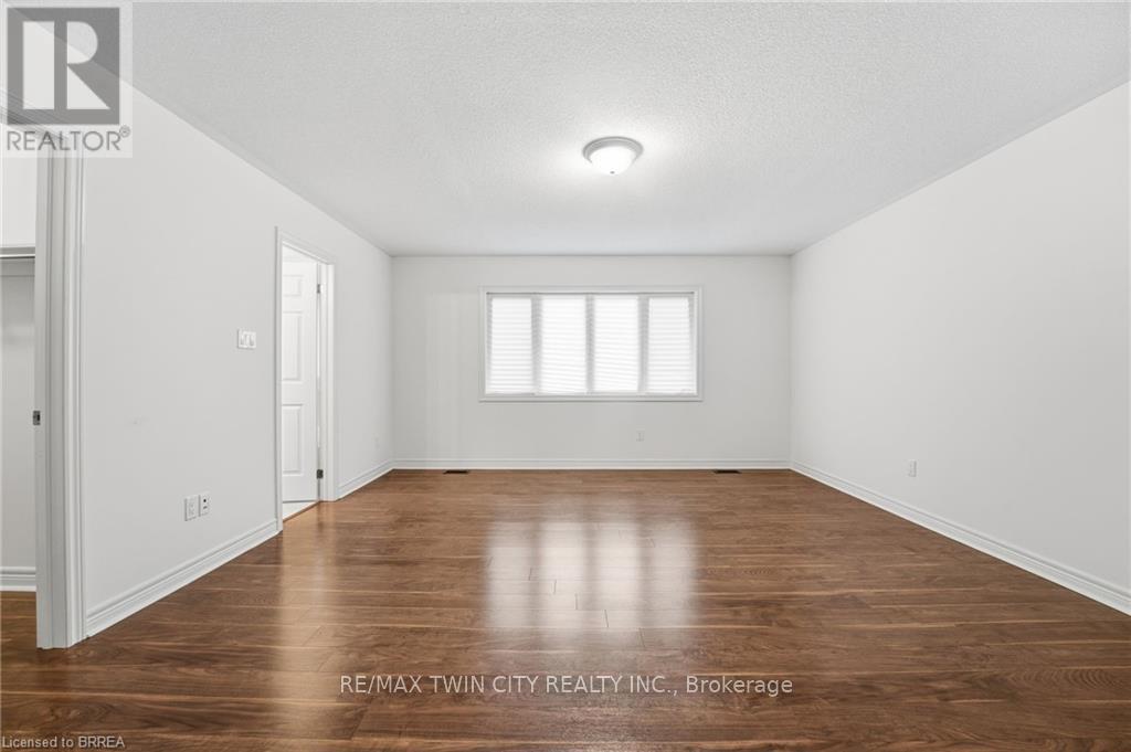 106 Barlow Place, Brant, Ontario  N3L 0G8 - Photo 28 - X12596168