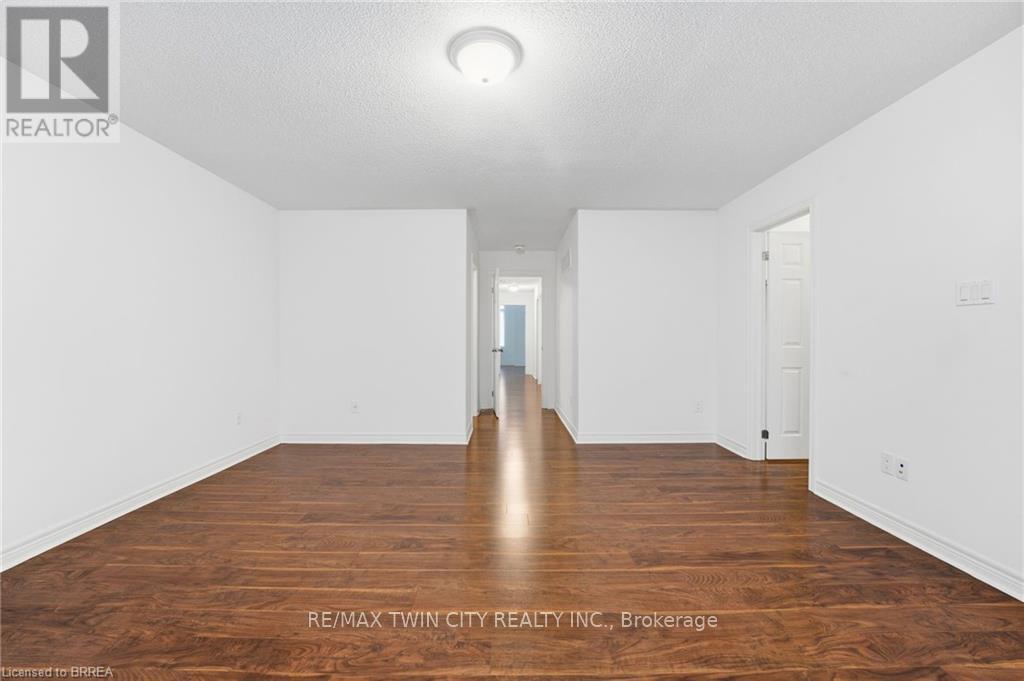 106 Barlow Place, Brant, Ontario  N3L 0G8 - Photo 29 - X12596168