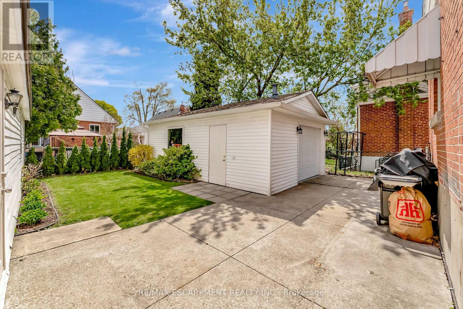 131 East 42nd Street, Hamilton, Ontario  L8T 3A2 - Photo 11 - X12596172