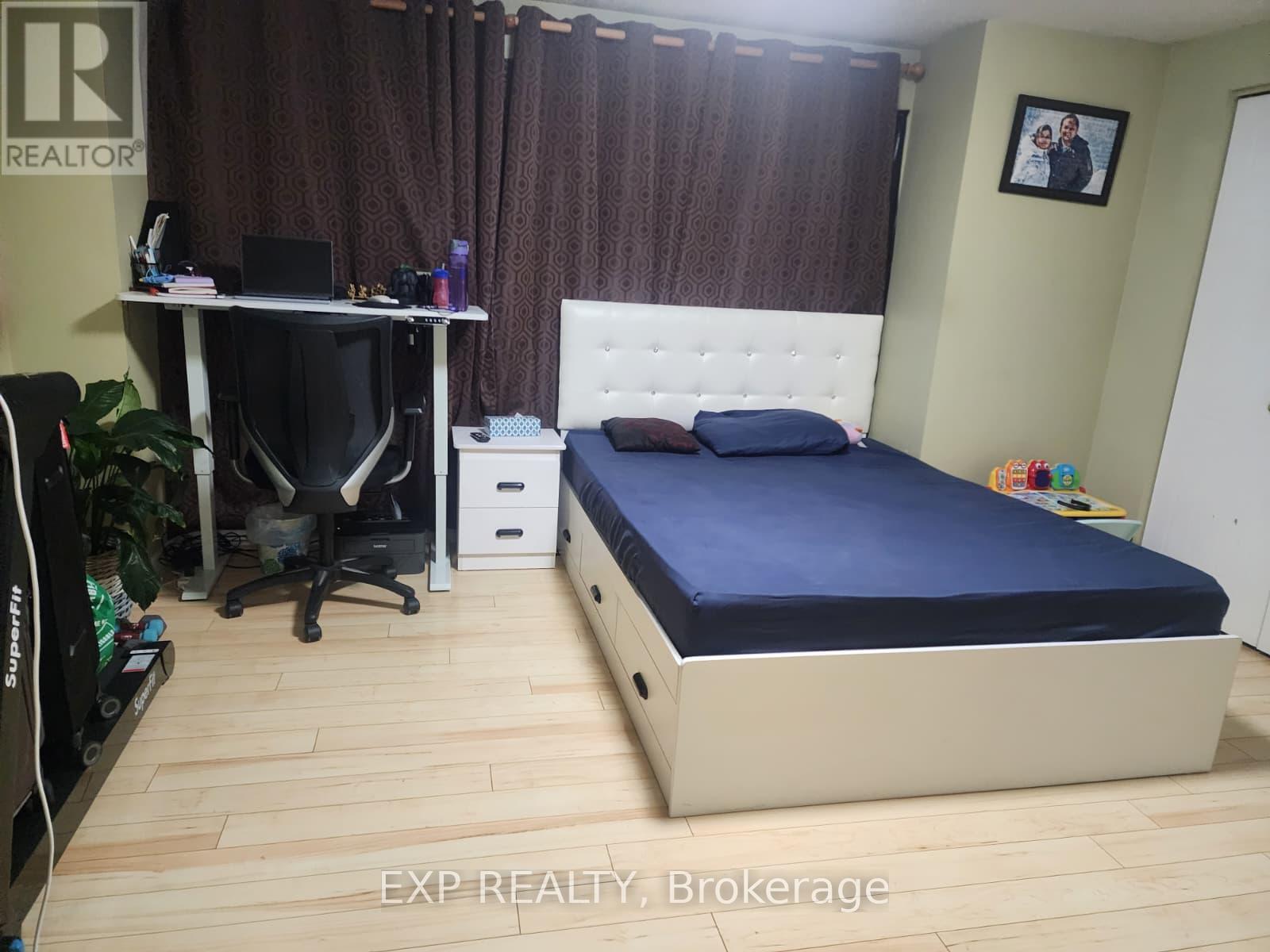 301 Rossmore Court, London South, Ontario  N6C 6B8 - Photo 5 - X12570576