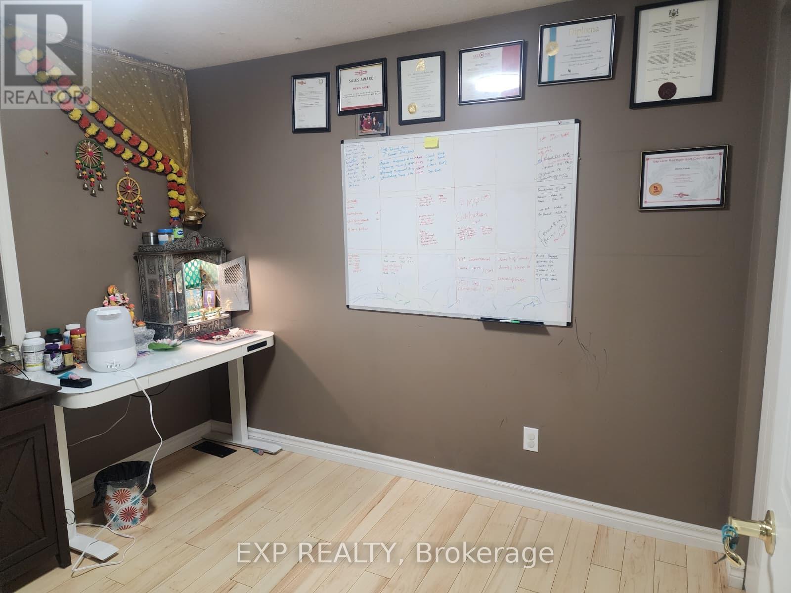 301 Rossmore Court, London South, Ontario  N6C 6B8 - Photo 9 - X12570576