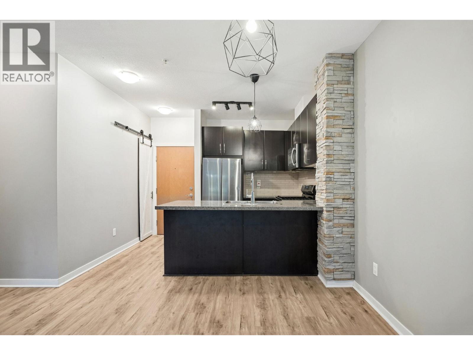 103 701 Klahanie Drive, Port Moody, British Columbia  V3H 5C6 - Photo 5 - R3071547