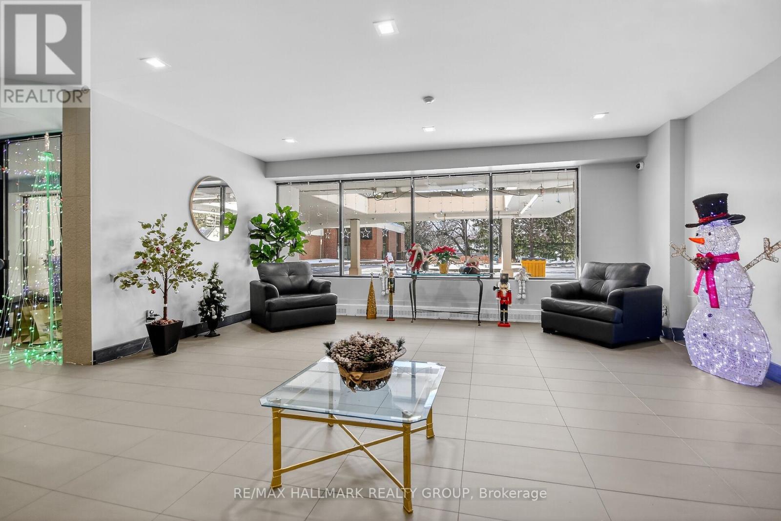 1001 - 665 Bathgate Drive, Ottawa, Ontario  K1K 3Y4 - Photo 4 - X12596232