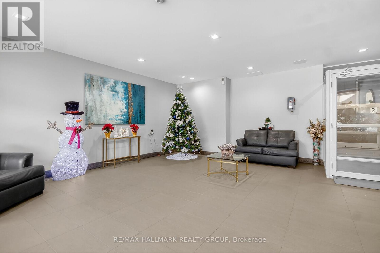 1001 - 665 Bathgate Drive, Ottawa, Ontario  K1K 3Y4 - Photo 5 - X12596232