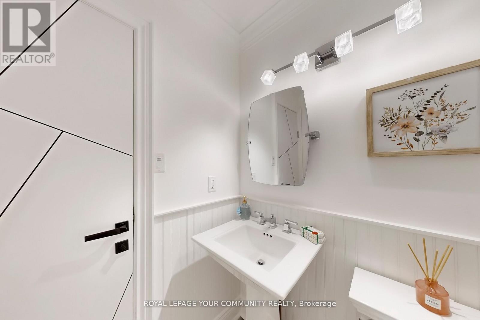 1 Mendys Forest, Aurora, Ontario  L4G 5A4 - Photo 19 - N12594028